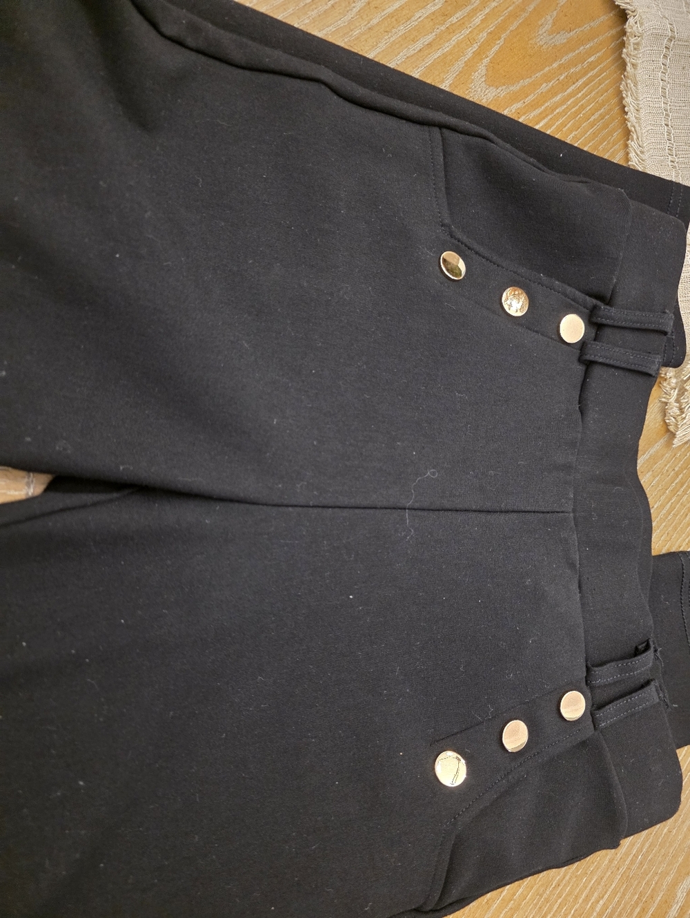 Kay Unger Black Pull On Pant With Gold Buttons - Picture 2 of 4